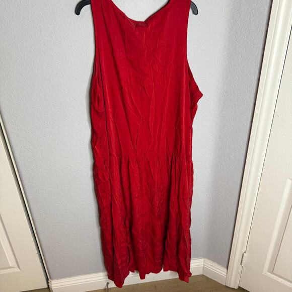 NWT Universal Standard Tiered Cupro Maxi
Dress in Red - Picture 4 of 4